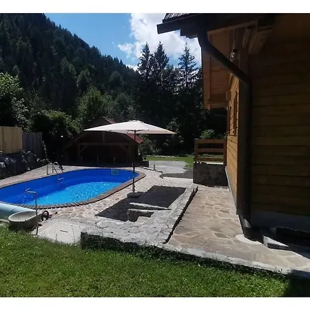 Lovely Mountain House With Heated Pool
